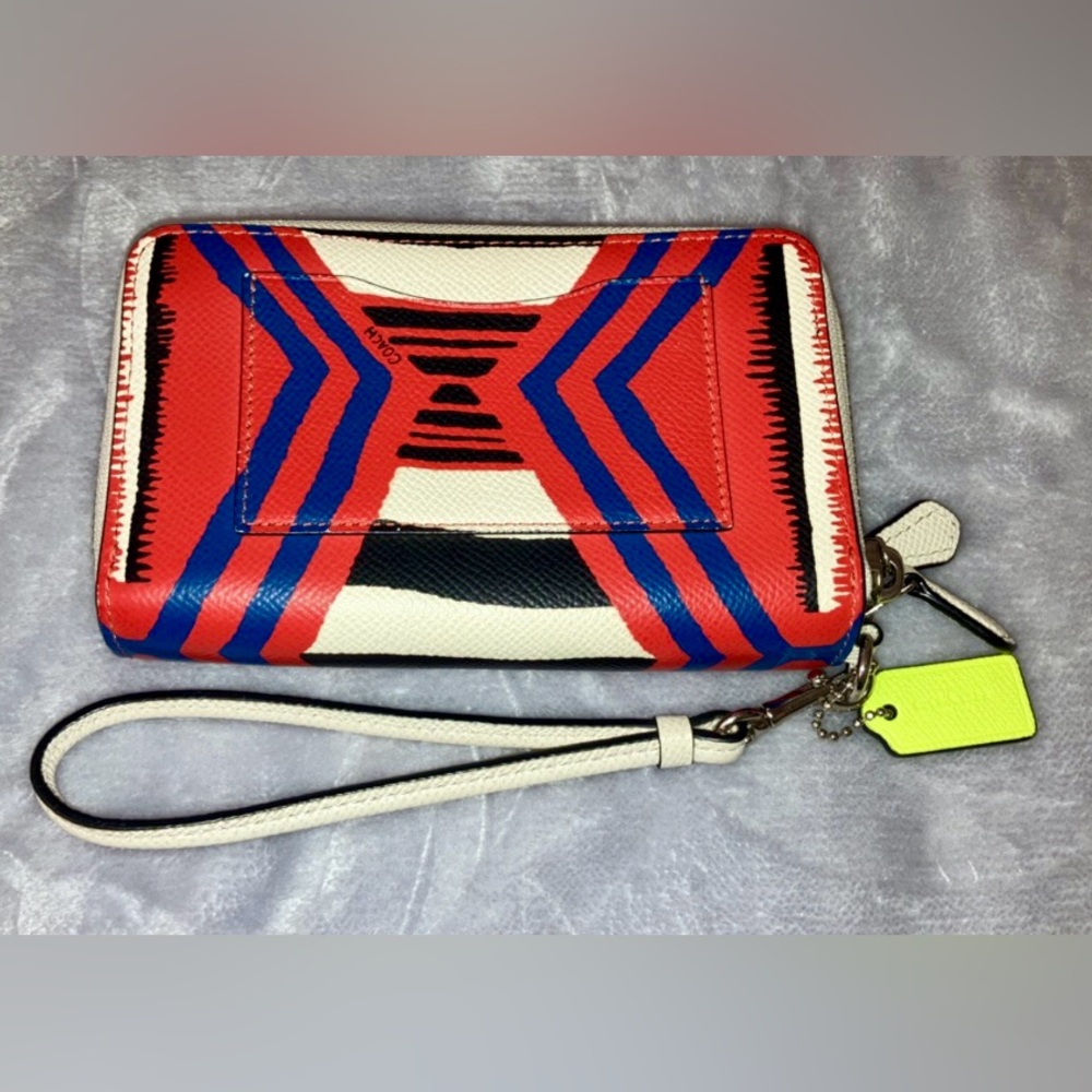 Coach x Coachella Fire Dancer Double Zip Wallet, 2015 Limited Edition - Picture 2 of 8